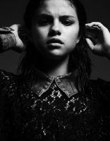 Фото Selena Gomez - Interview 2011