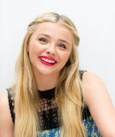 Chloe Moretz photos from The 5th Wave press conference 2015