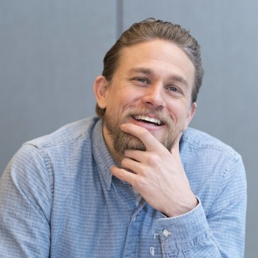 Charlie Hunnam – Triple Frontier Press Conference Portraits (2019)
