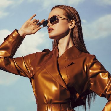 Madelaine Petsch – Prive Revaux (2019)