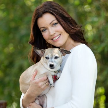 Bellamy Young – USA Today’s Pet Guide (March 13, 2017)