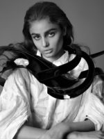 Taylor Hill - Vogue Mexico 2016