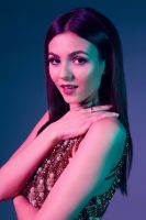Victoria Justice - 2017 People's Choice Awards portraits