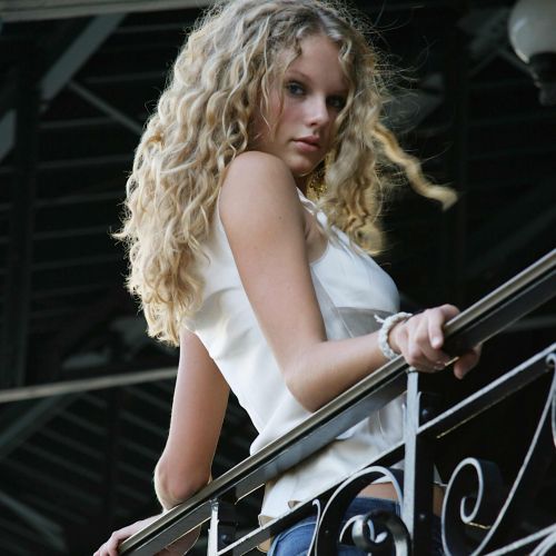 Taylor Swift – Andrew Orth Photoshoot (2005)