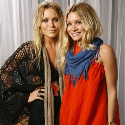 Mary-Kate Olsen & Ashley Olsen – USA Today (October 31, 2007)