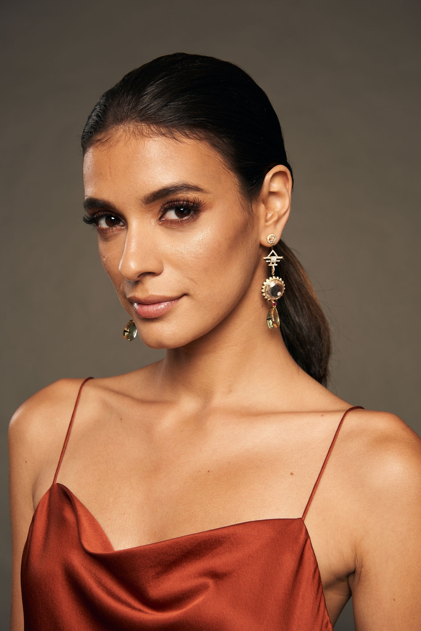 Laysla De Oliveira - 2019 Toronto International Film Festival Portraits HQ